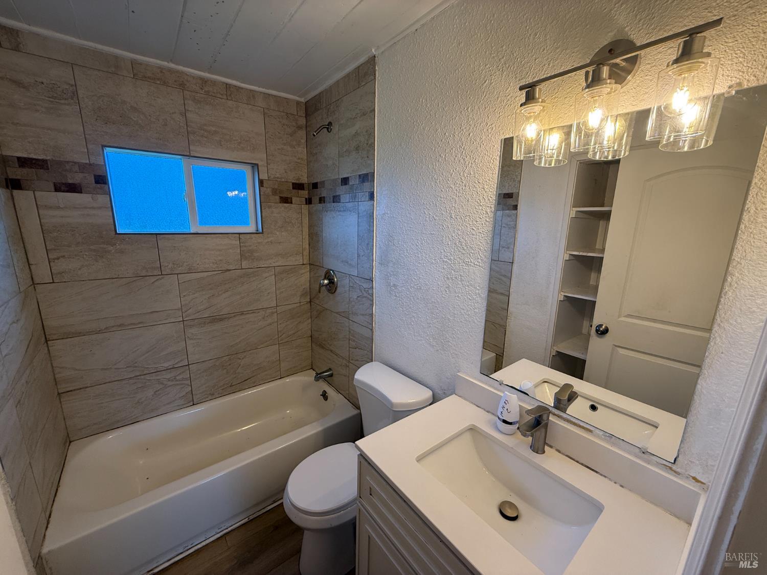 Detail Gallery Image 11 of 14 For 1106 Van Buren St, Fairfield,  CA 94533 - 3 Beds | 1 Baths