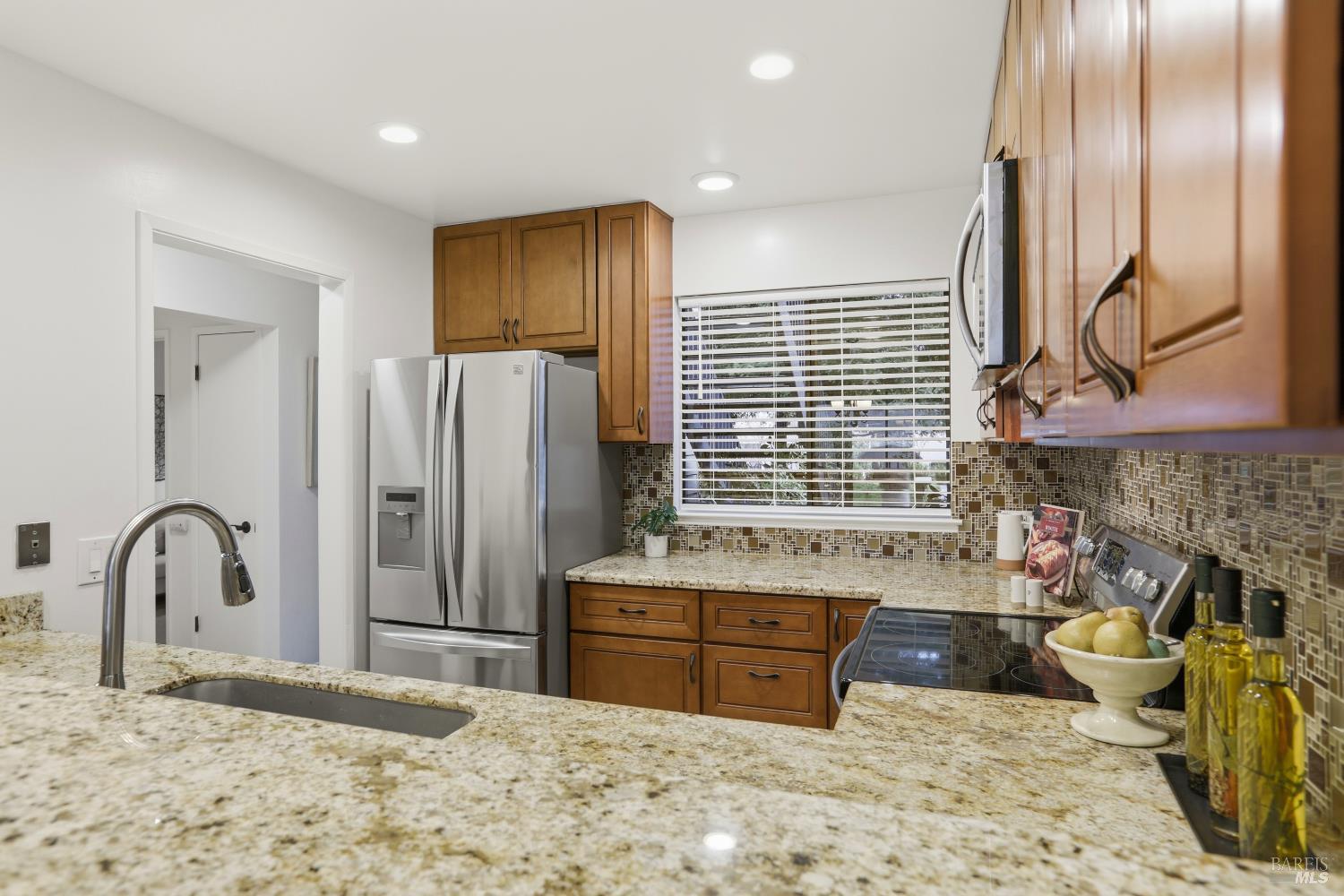 Detail Gallery Image 13 of 44 For 944 via Casitas Unkn, Greenbrae,  CA 94904 - 2 Beds | 2 Baths
