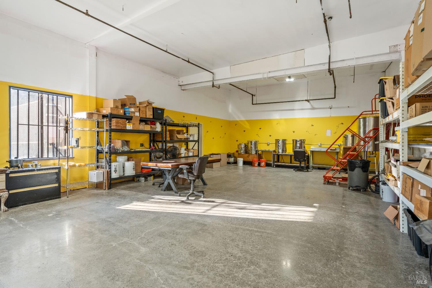 Detail Gallery Image 7 of 19 For 902 Waugh Ln, Ukiah,  CA 95482 - – Beds | – Baths