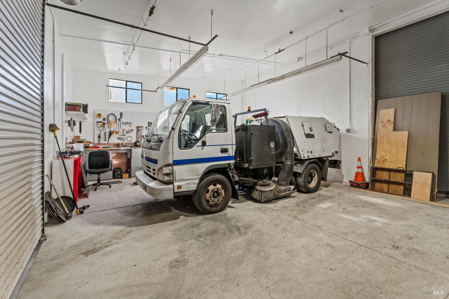 Detail Gallery Image 13 of 19 For 902 Waugh Ln, Ukiah,  CA 95482 - – Beds | – Baths