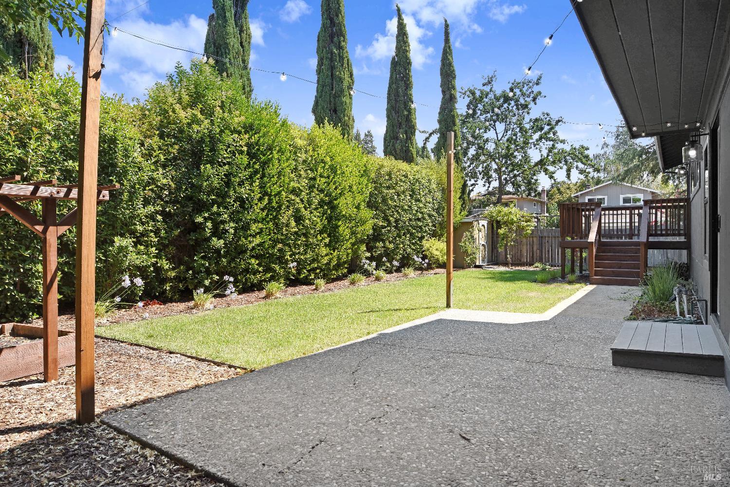 Detail Gallery Image 42 of 51 For 690 Hudson Ct, Sonoma,  CA 95476 - 4 Beds | 3 Baths