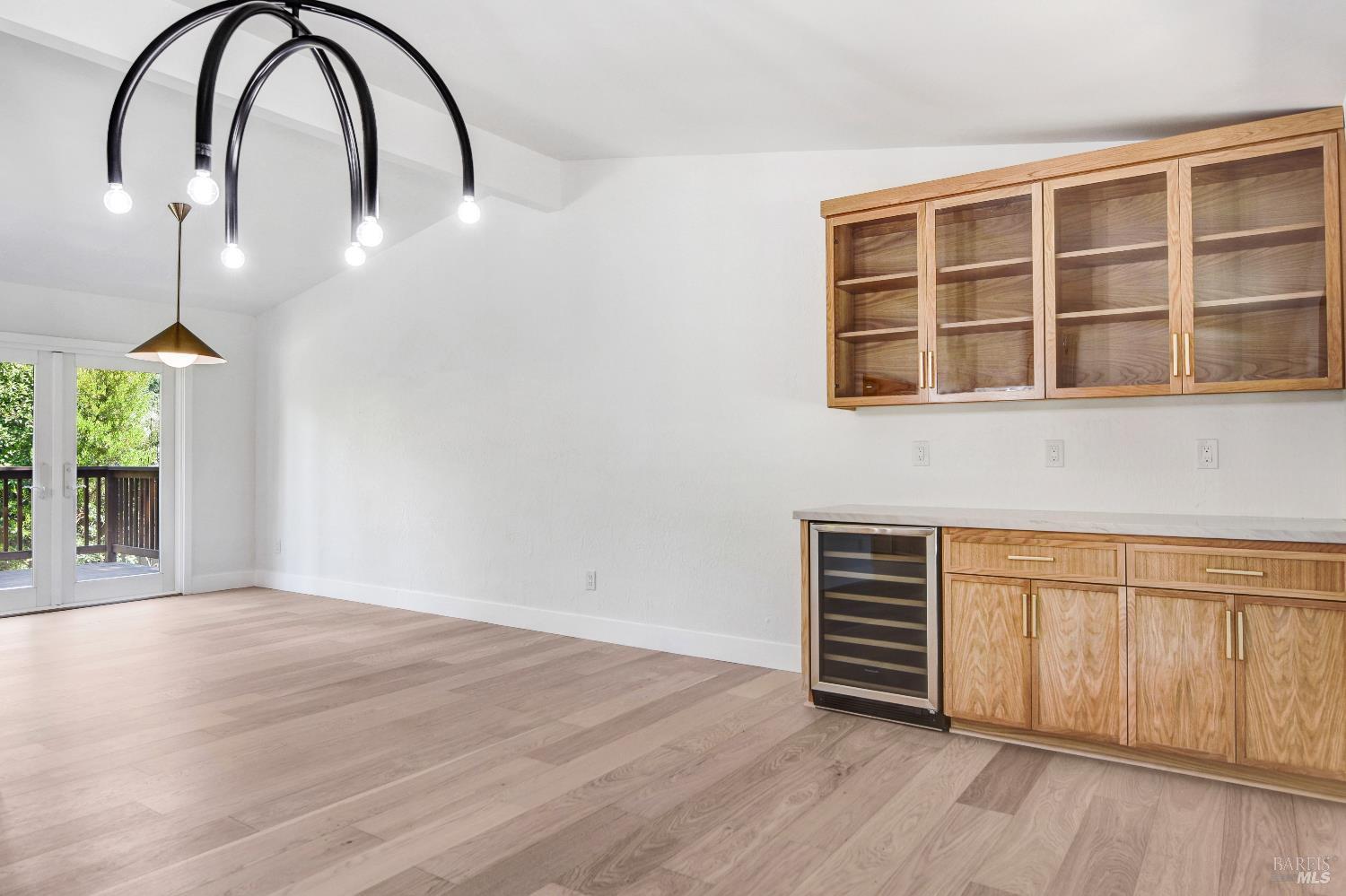 Detail Gallery Image 9 of 51 For 690 Hudson Ct, Sonoma,  CA 95476 - 4 Beds | 3 Baths