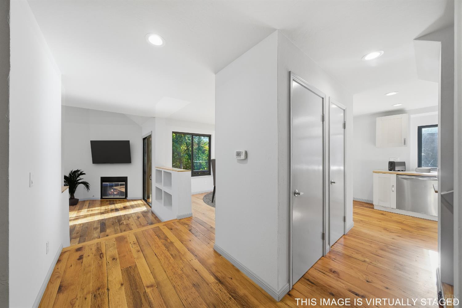 Detail Gallery Image 7 of 40 For 3316 Parker Hill Rd, Santa Rosa,  CA 95404 - 2 Beds | 1/1 Baths