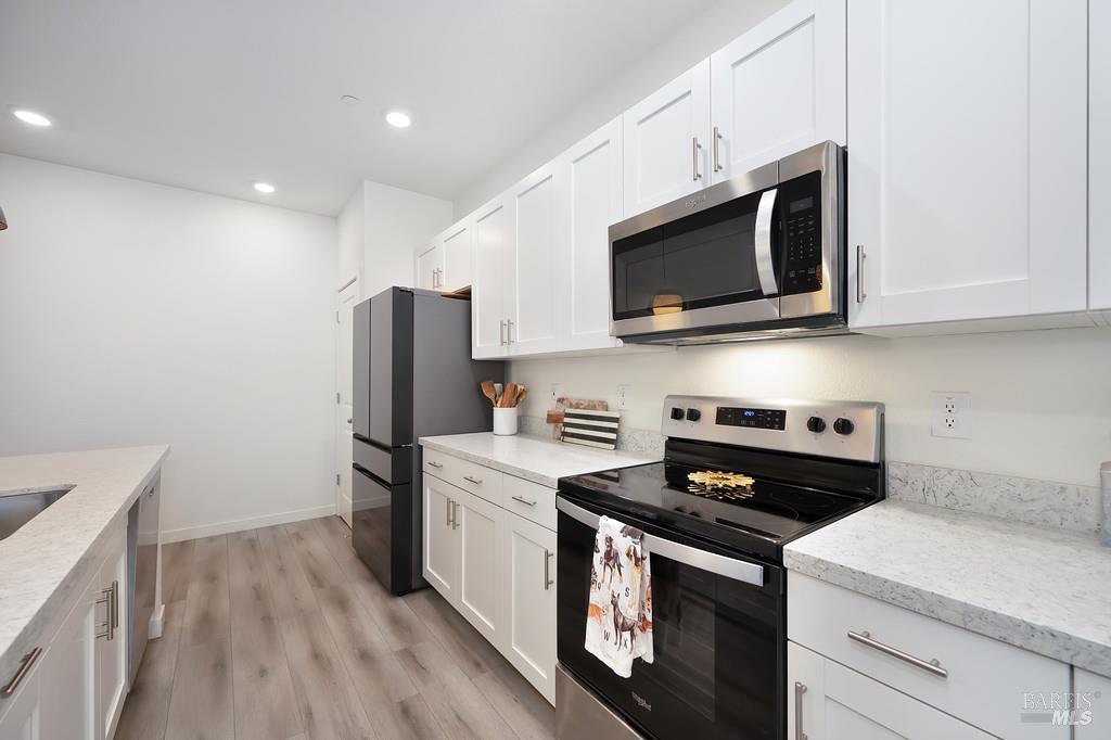 Detail Gallery Image 18 of 40 For 1770 Butterfly Ln, Dixon,  CA 95620 - 3 Beds | 2 Baths