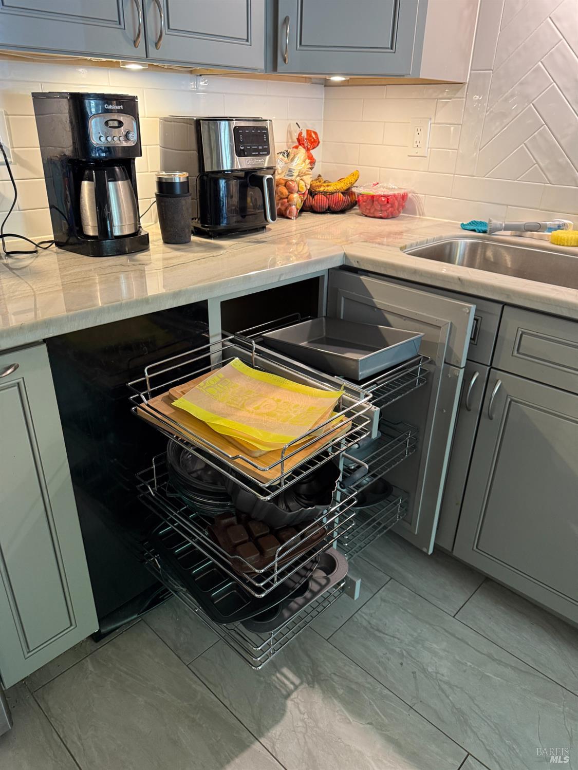 Detail Gallery Image 3 of 29 For 31300 Sherwood Rd, Willits,  CA 95490 - 4 Beds | 3 Baths