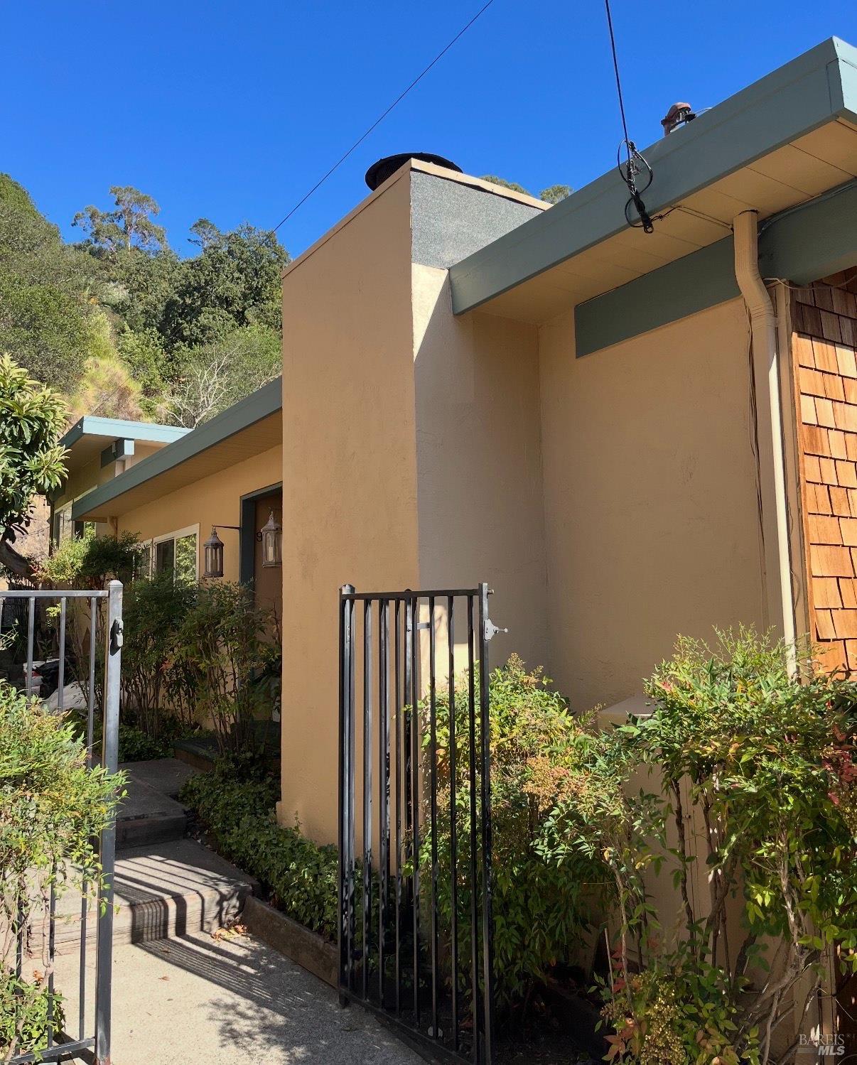 Detail Gallery Image 4 of 17 For 92 Elizabeth Way, San Rafael,  CA 94901 - 0 Beds | 0 Baths