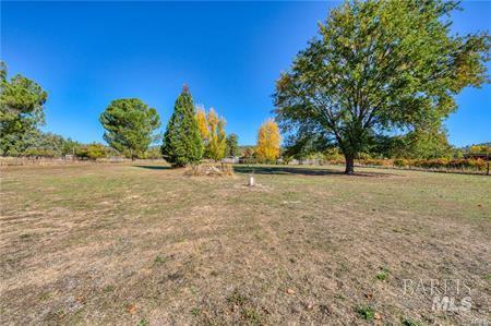 Detail Gallery Image 19 of 41 For 11694 Old Spruce Grove Rd, Lower Lake,  CA 95457 - 1 Beds | 1 Baths