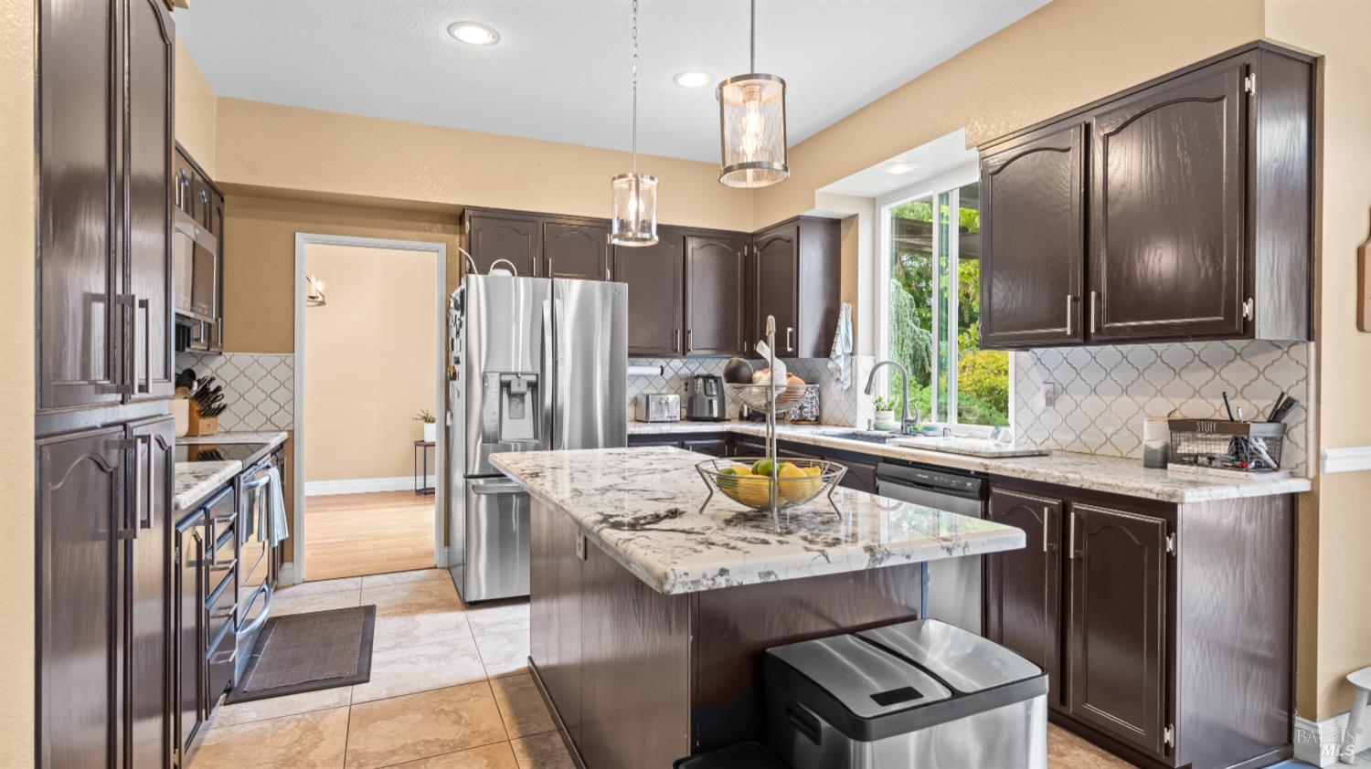 Detail Gallery Image 15 of 49 For 362 Allen Way, Benicia,  CA 94510 - 4 Beds | 3 Baths