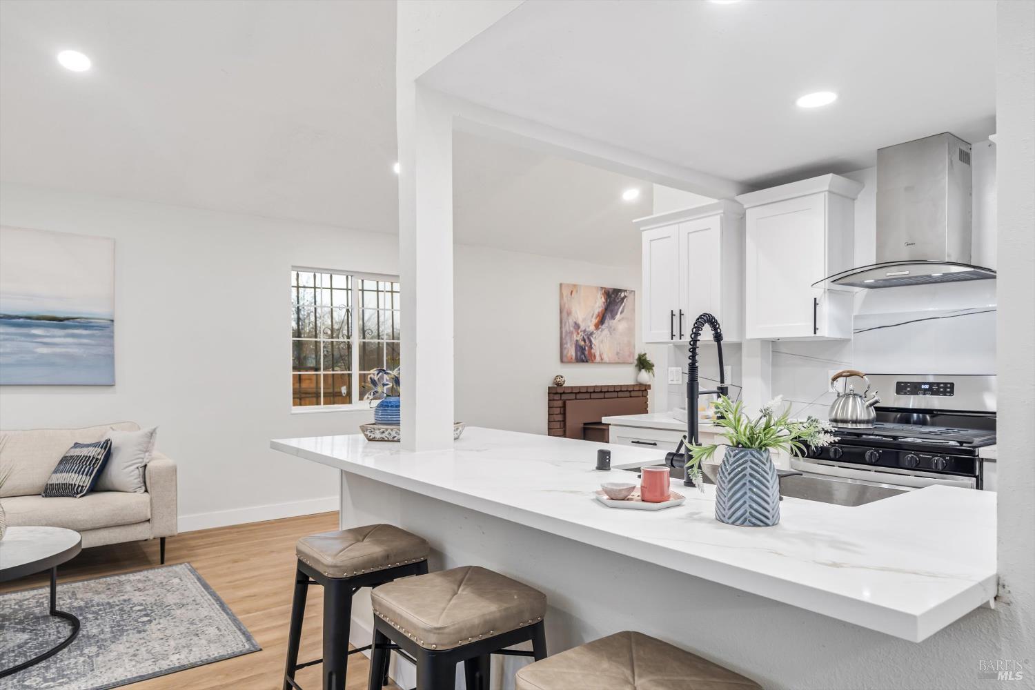 Detail Gallery Image 10 of 23 For 102 Dartmouth Ave, Vallejo,  CA 94589 - 4 Beds | 2 Baths