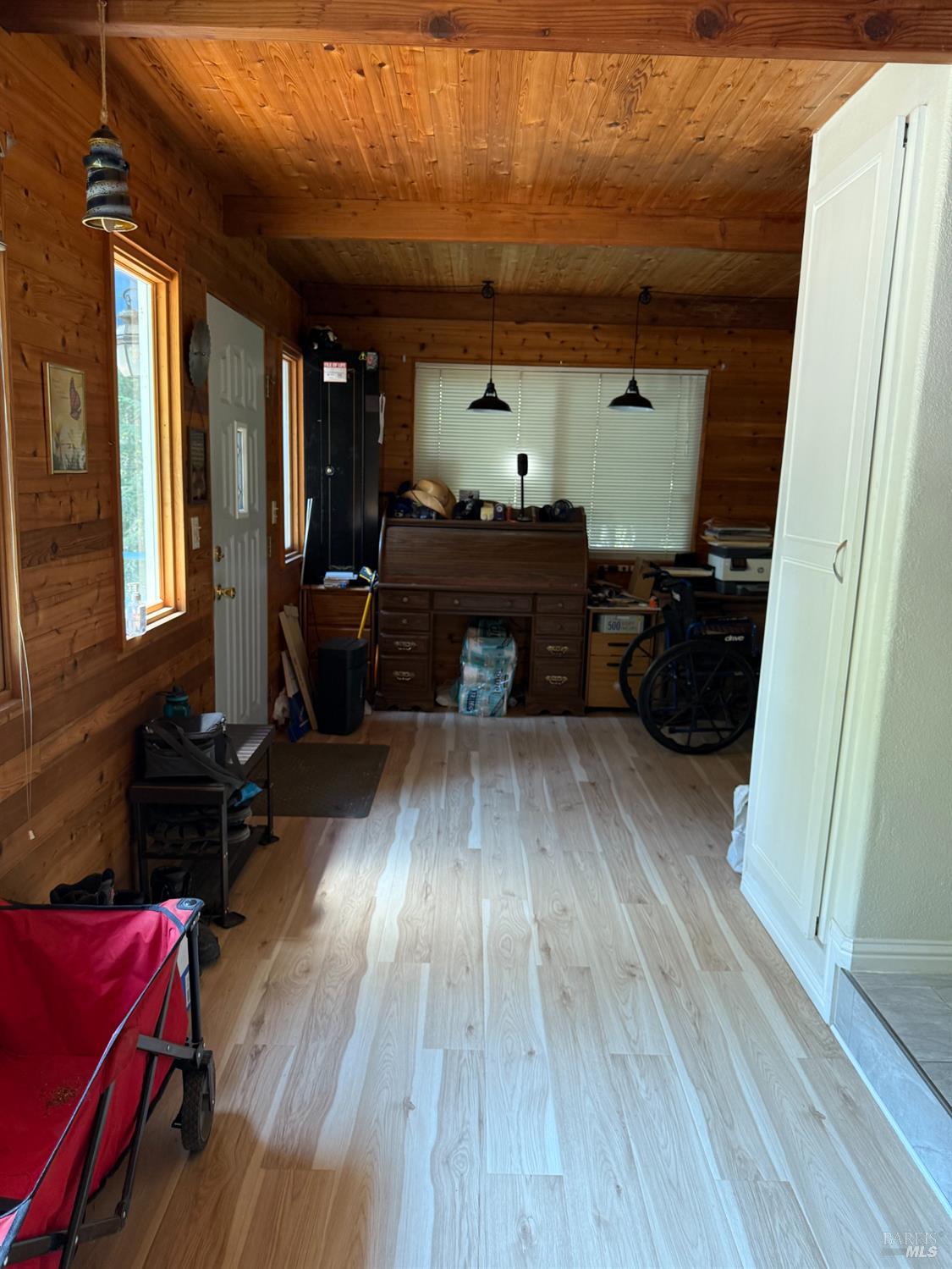 Detail Gallery Image 9 of 29 For 31300 Sherwood Rd, Willits,  CA 95490 - 4 Beds | 3 Baths