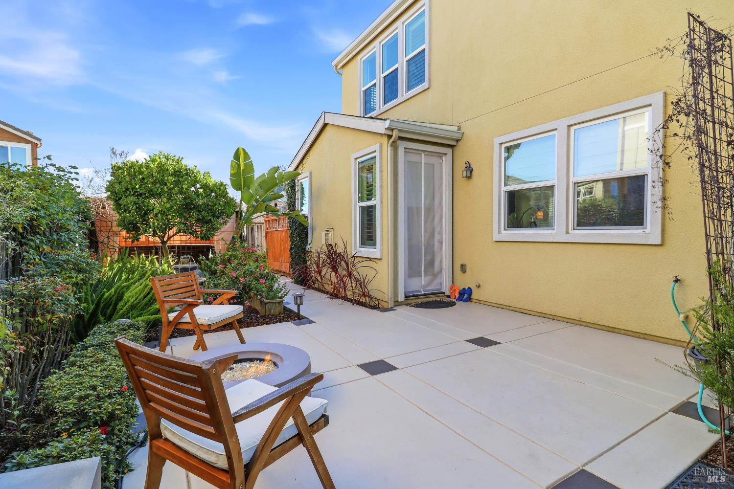 Detail Gallery Image 39 of 52 For 586 Sapphire St, Petaluma,  CA 94952 - 5 Beds | 3 Baths