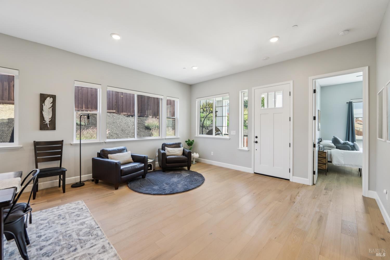 Detail Gallery Image 4 of 50 For 3675 Wyndemere Cir, Santa Rosa,  CA 95403 - 3 Beds | 3 Baths