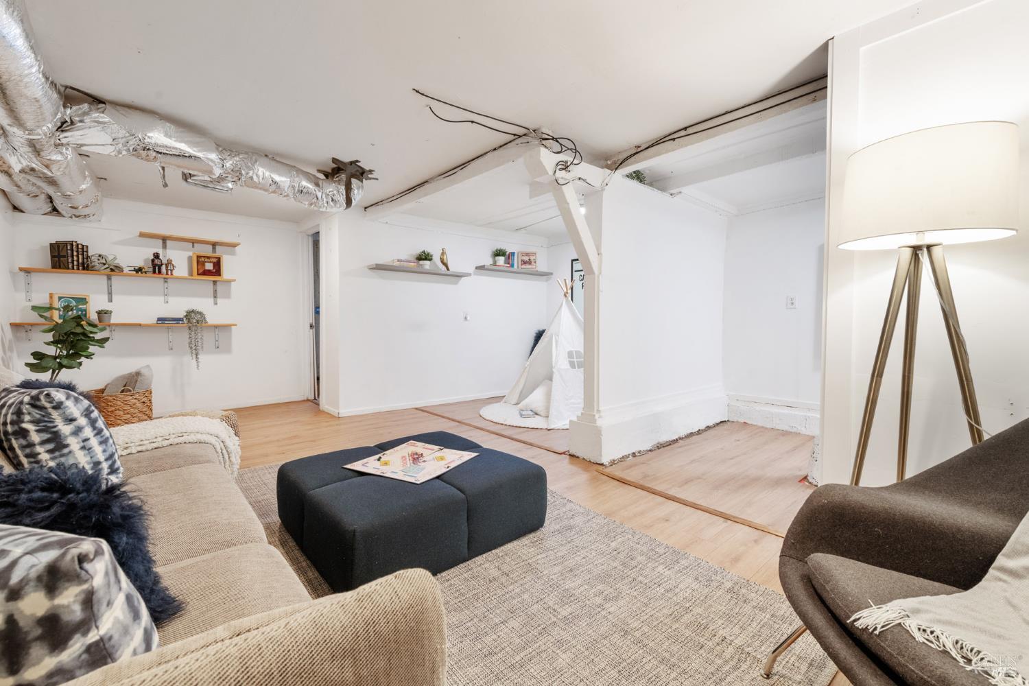 Detail Gallery Image 20 of 29 For 619 B St, San Rafael,  CA 94901 - 2 Beds | 1 Baths