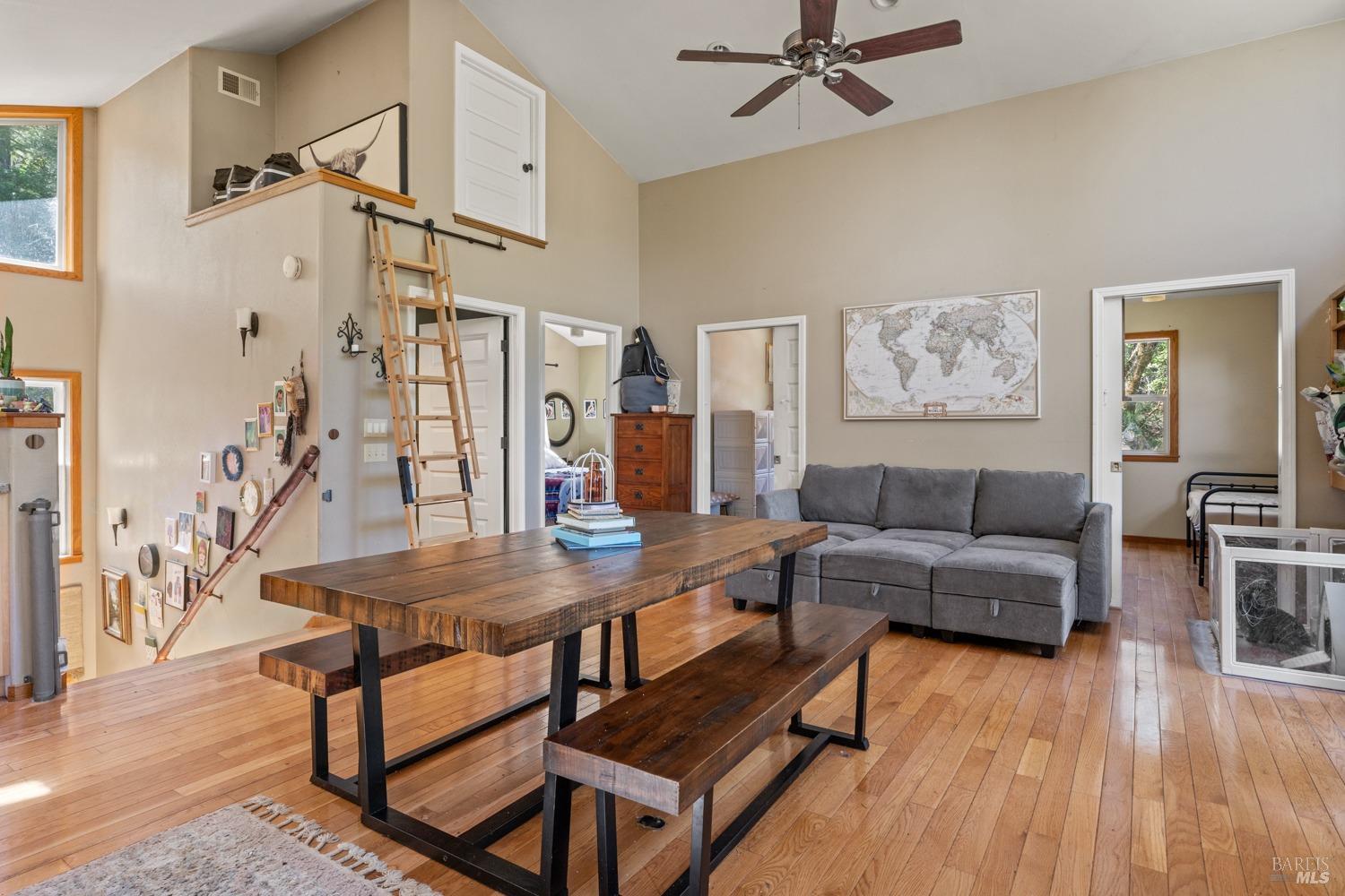 Detail Gallery Image 5 of 22 For 9355 Spyrock Rd, Laytonville,  CA 95454 - 3 Beds | 1/1 Baths