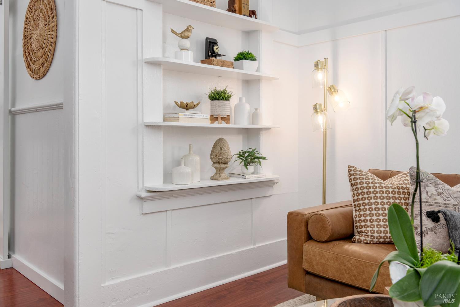 Detail Gallery Image 3 of 29 For 619 B St, San Rafael,  CA 94901 - 2 Beds | 1 Baths