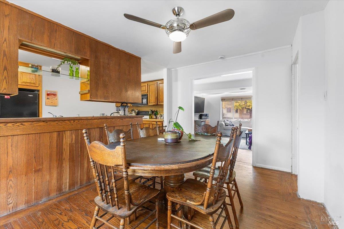 Detail Gallery Image 7 of 43 For 911 Harold Ln, Healdsburg,  CA 95448 - 3 Beds | 2 Baths