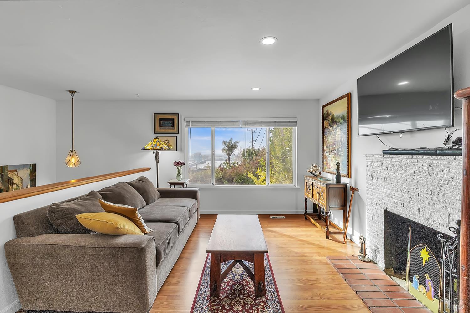 Detail Gallery Image 8 of 55 For 178 Baxter St, Vallejo,  CA 94590 - 3 Beds | 2 Baths