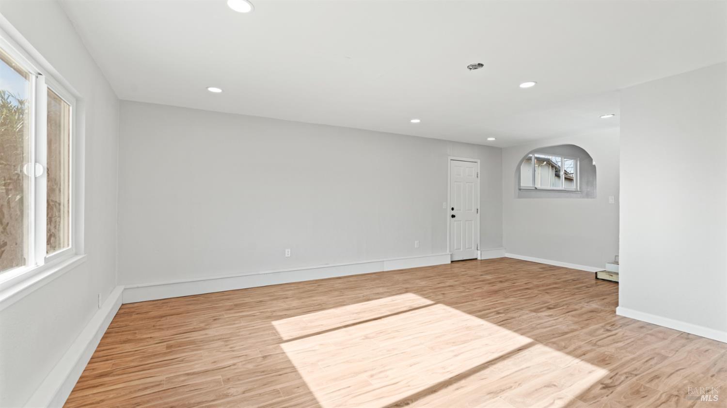 Detail Gallery Image 12 of 30 For 70 Manzanita Dr, Vacaville,  CA 95688 - 4 Beds | 2 Baths