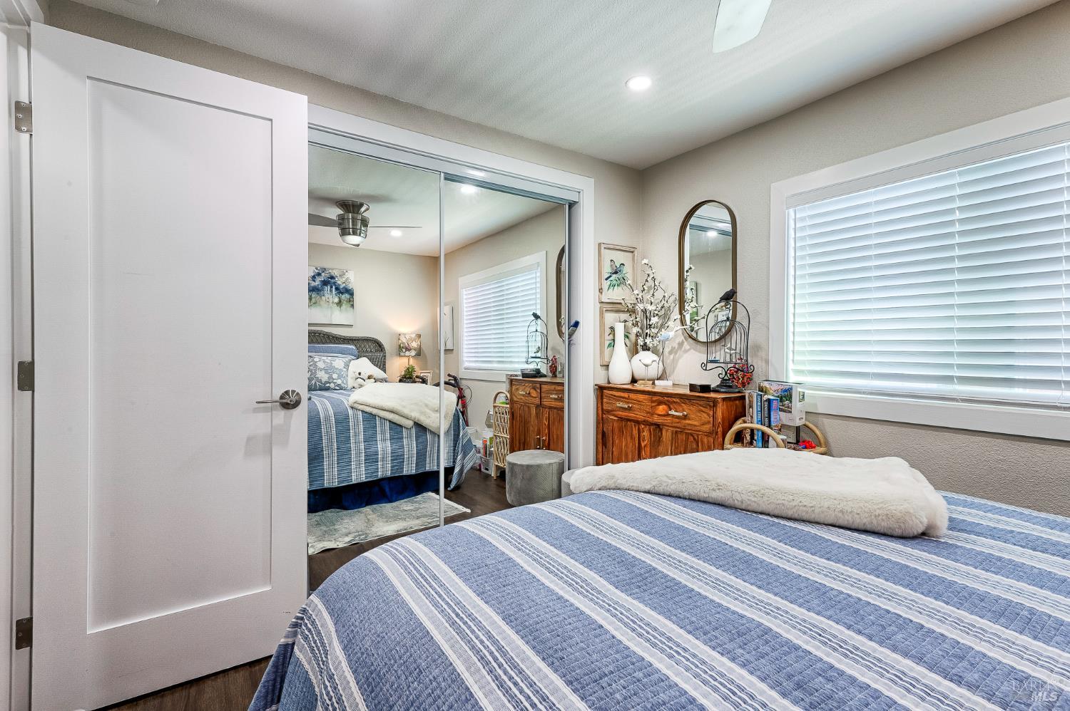 Detail Gallery Image 12 of 26 For 211 Apple Ln, Rohnert Park,  CA 94928 - 2 Beds | 2 Baths