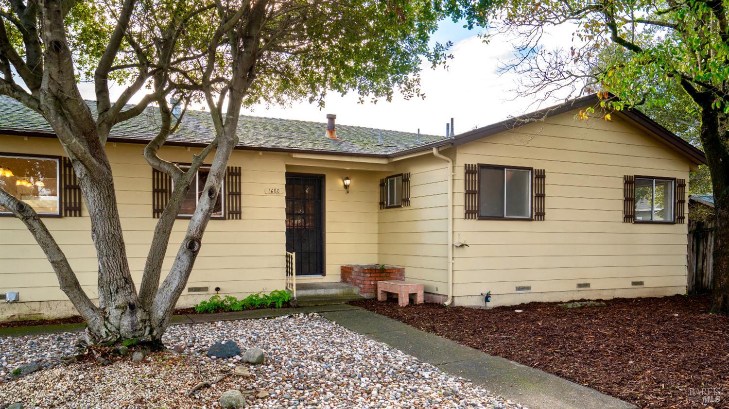 Detail Gallery Image 31 of 34 For 1680 Russell Ave, Santa Rosa,  CA 95403 - 4 Beds | 3 Baths