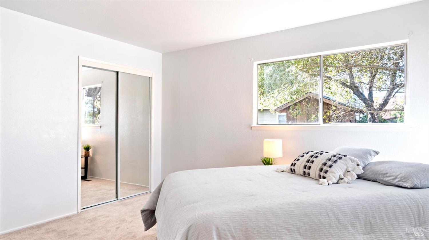 Detail Gallery Image 13 of 34 For 1680 Russell Ave, Santa Rosa,  CA 95403 - 4 Beds | 3 Baths