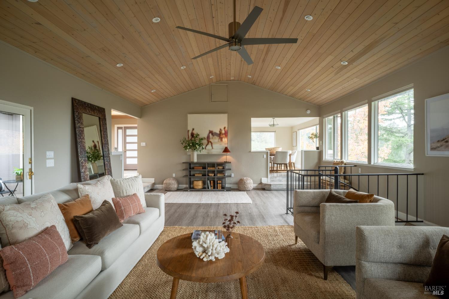 Detail Gallery Image 23 of 67 For 1205 Calle Del Arroyo Rd, Sonoma,  CA 95476 - 4 Beds | 3/1 Baths