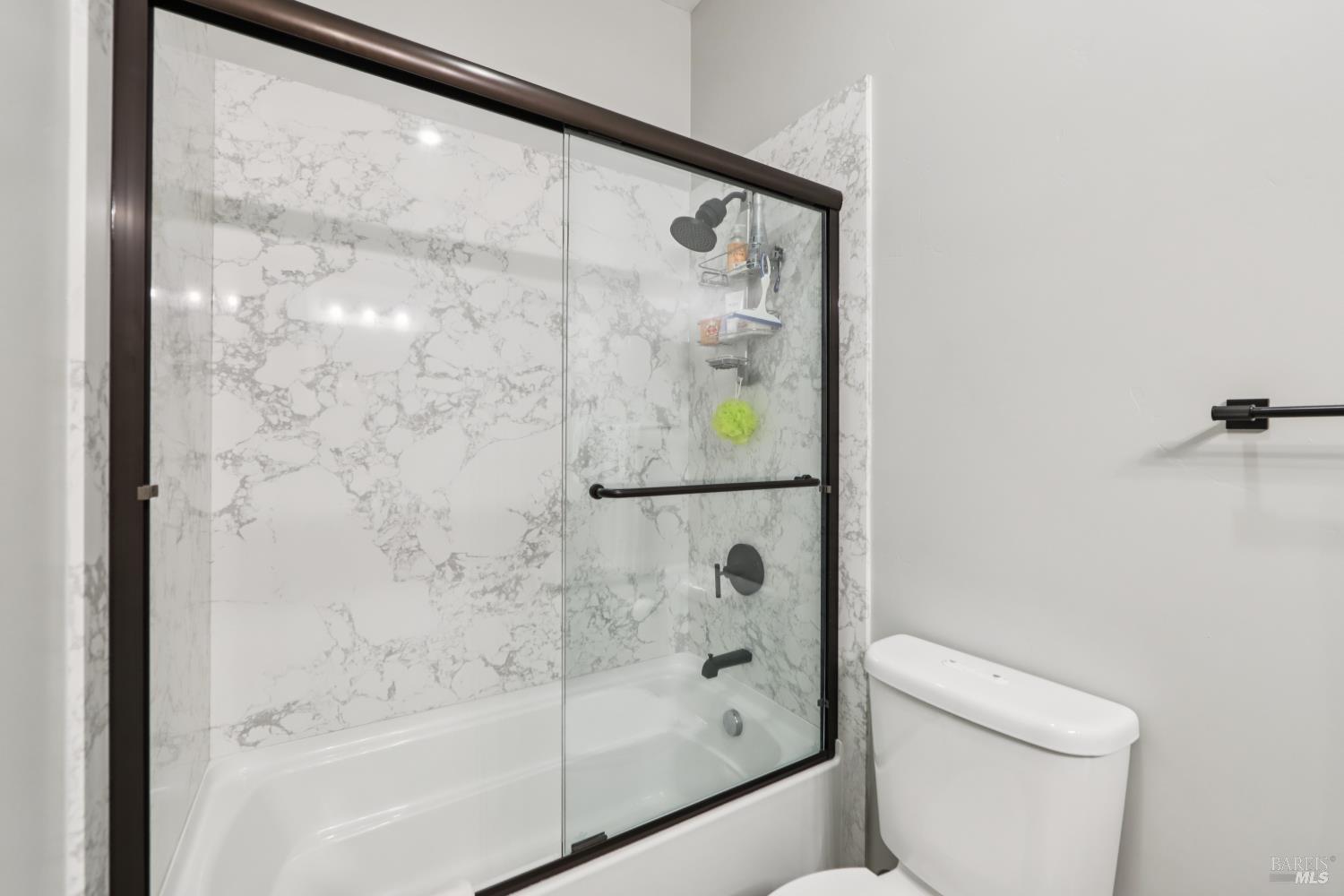 Detail Gallery Image 36 of 50 For 3675 Wyndemere Cir, Santa Rosa,  CA 95403 - 3 Beds | 3 Baths