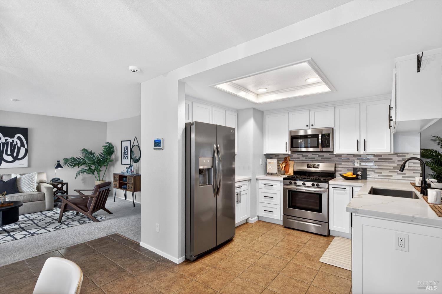 Detail Gallery Image 10 of 66 For 125 Easson Ct, Vallejo,  CA 94591 - 3 Beds | 2 Baths