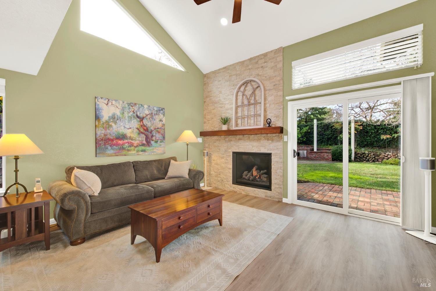 Detail Gallery Image 39 of 93 For 318 Kilgarvan Ct, Vacaville,  CA 95688 - 4 Beds | 3 Baths