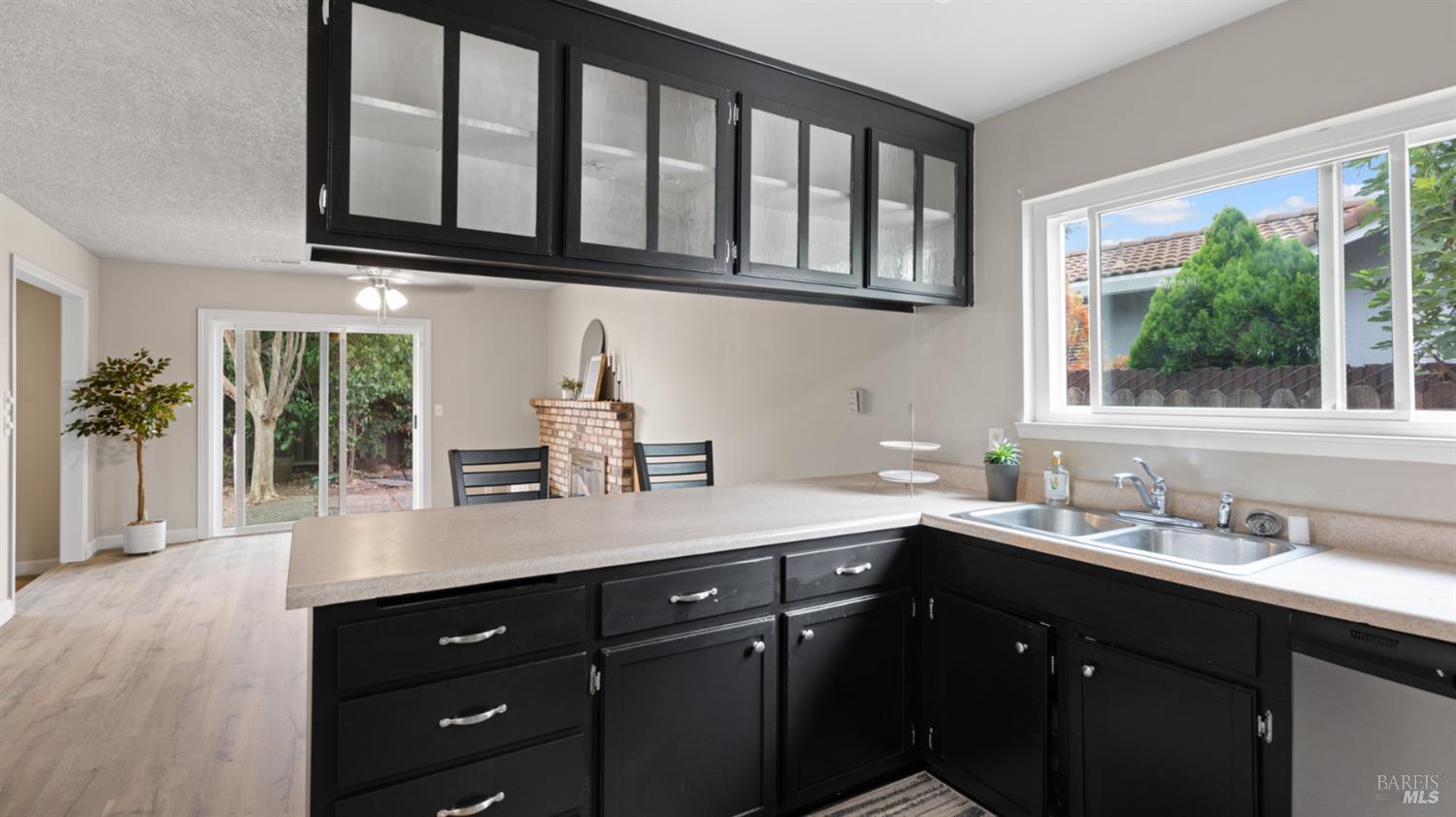 Detail Gallery Image 13 of 26 For 257 Holly Dr, Fairfield,  CA 94533 - 3 Beds | 2 Baths