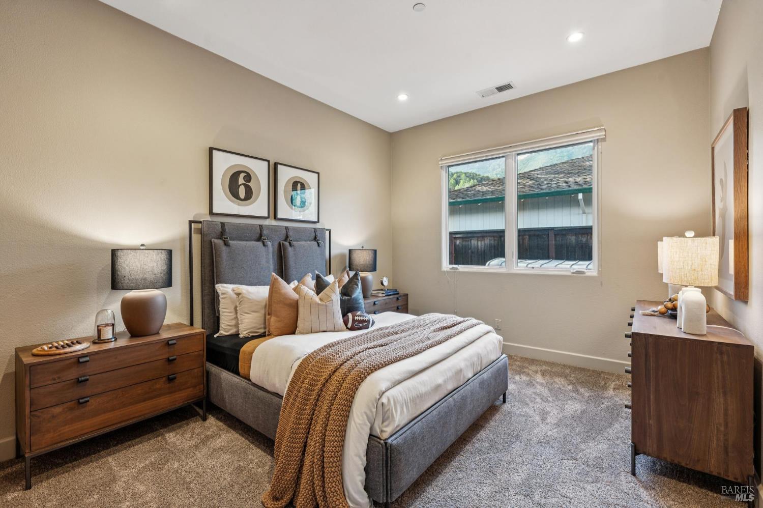 Detail Gallery Image 26 of 40 For 548 Fairway Dr, Novato,  CA 94949 - 5 Beds | 5 Baths