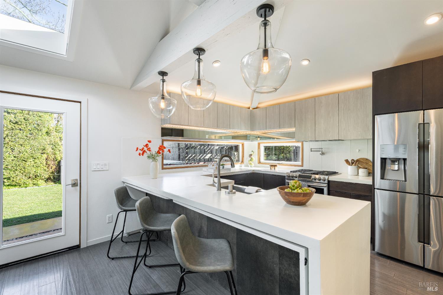 Detail Gallery Image 7 of 26 For 3776 Norfolk St, Napa,  CA 94558 - 3 Beds | 2 Baths