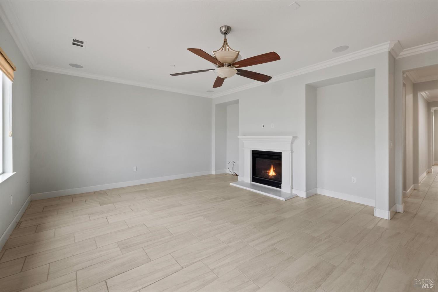 Detail Gallery Image 37 of 74 For 2036 Newcastle Dr, Vacaville,  CA 95687 - 3 Beds | 3 Baths