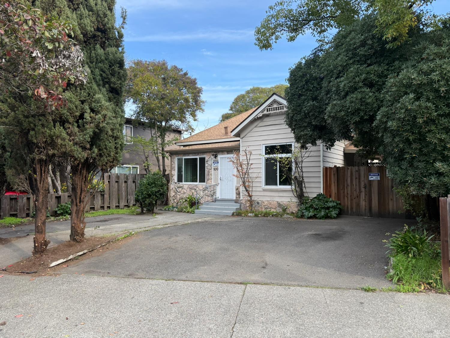 Front Image Thumbnail for BA325101116