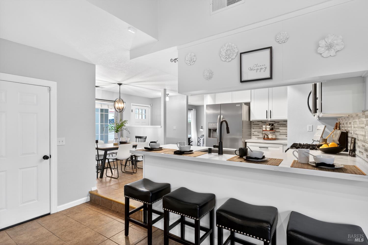 Detail Gallery Image 17 of 66 For 125 Easson Ct, Vallejo,  CA 94591 - 3 Beds | 2 Baths