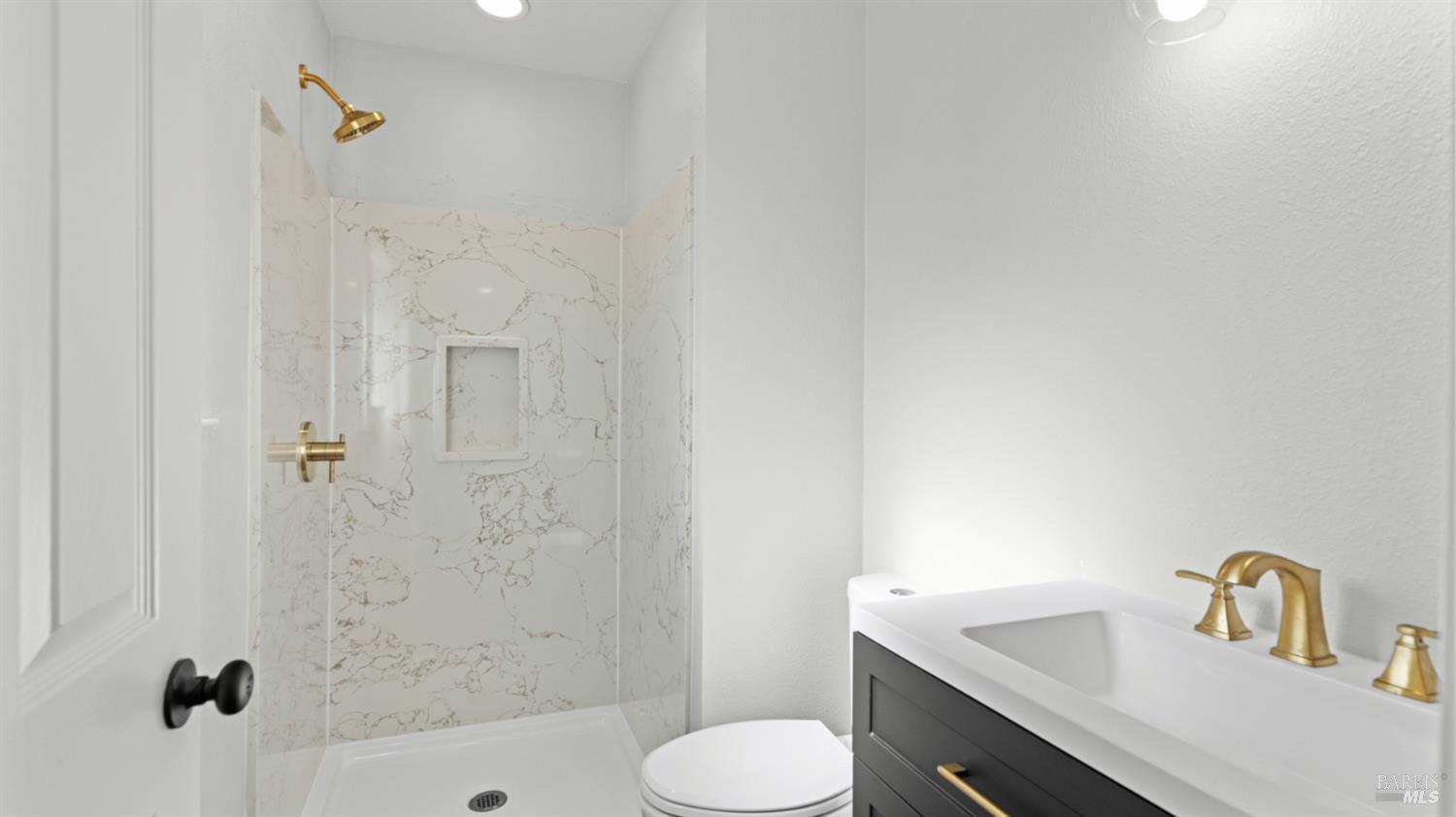 Detail Gallery Image 25 of 30 For 70 Manzanita Dr, Vacaville,  CA 95688 - 4 Beds | 2 Baths