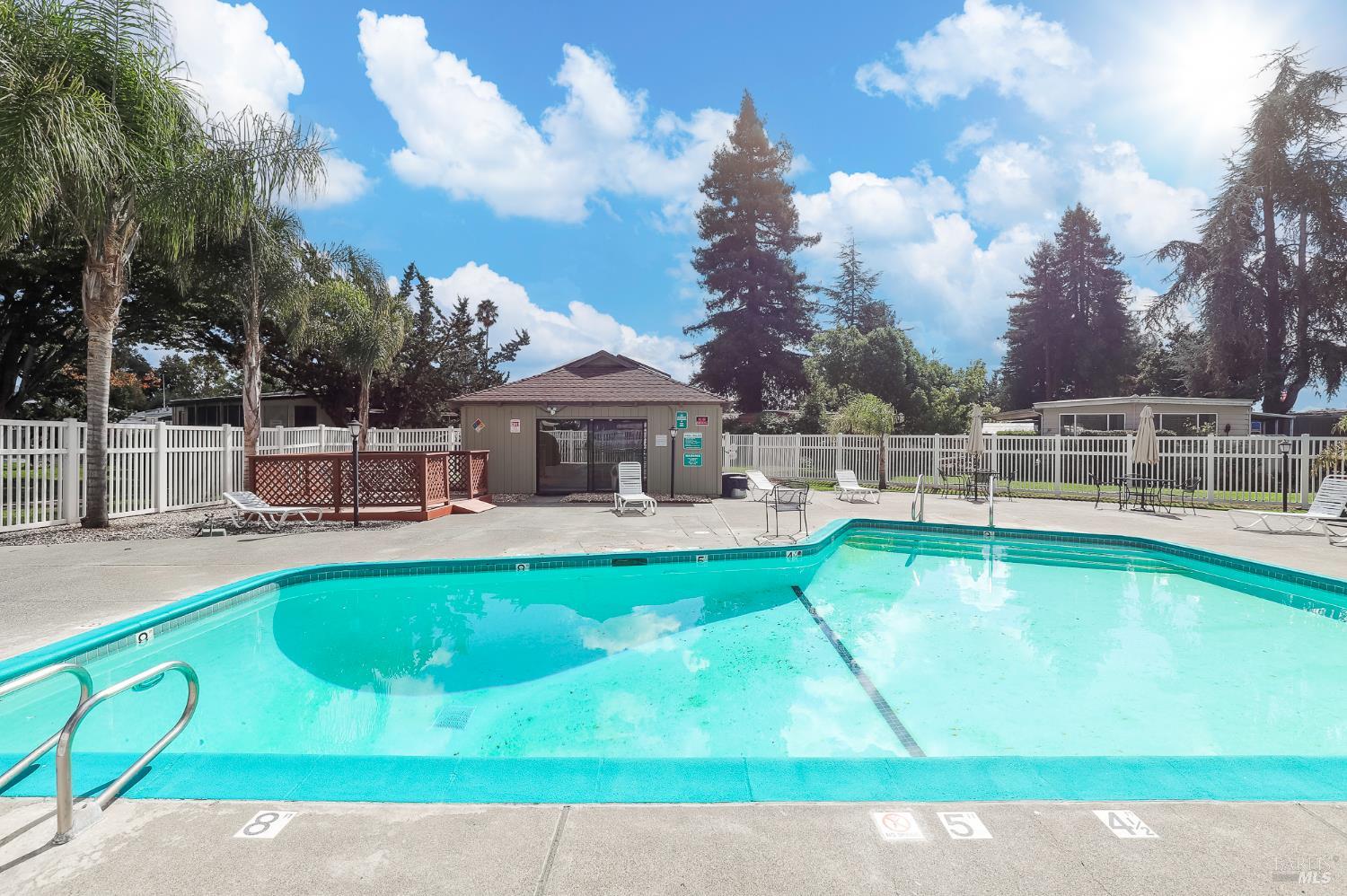 Detail Gallery Image 26 of 26 For 211 Apple Ln, Rohnert Park,  CA 94928 - 2 Beds | 2 Baths