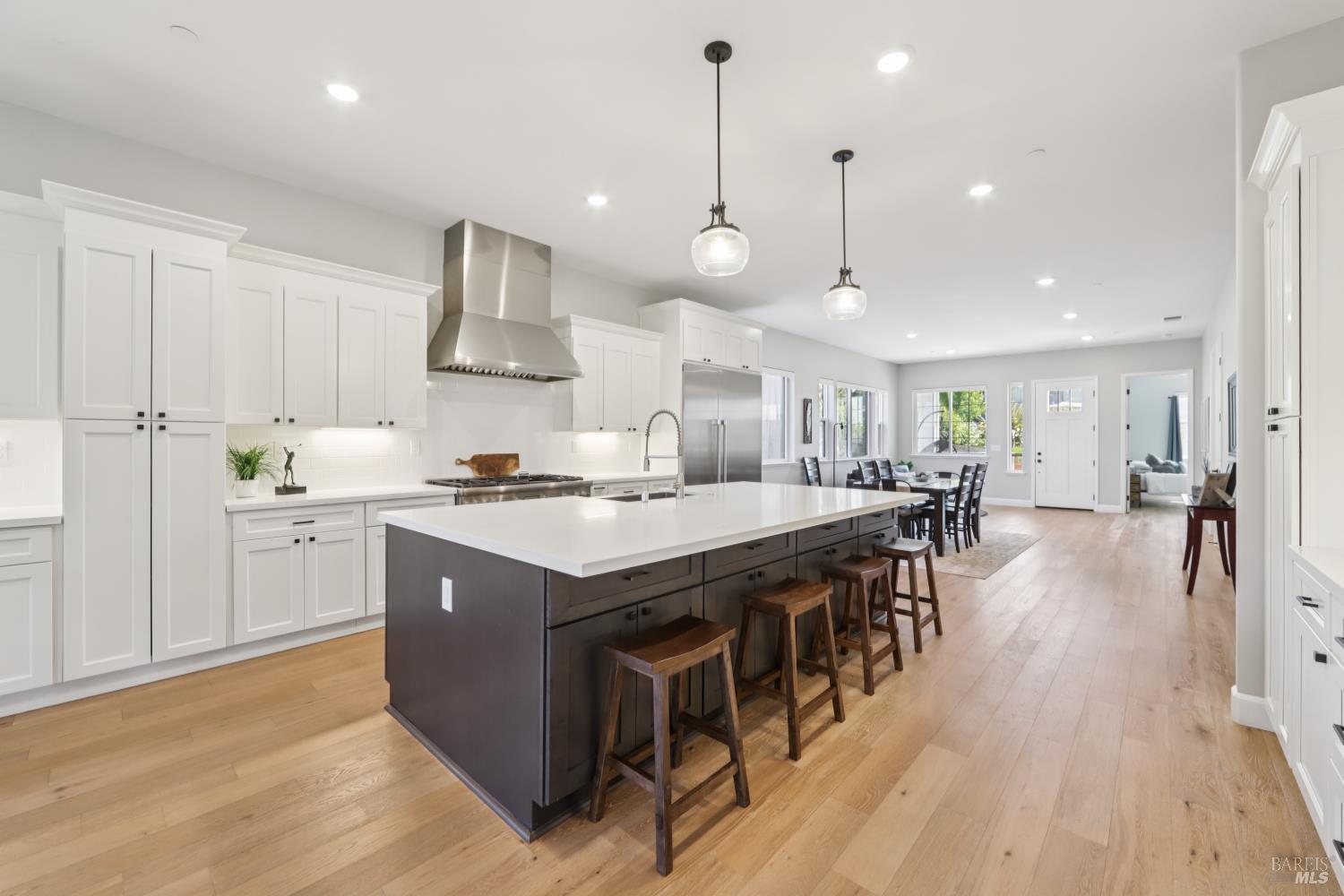 Detail Gallery Image 9 of 50 For 3675 Wyndemere Cir, Santa Rosa,  CA 95403 - 3 Beds | 3 Baths