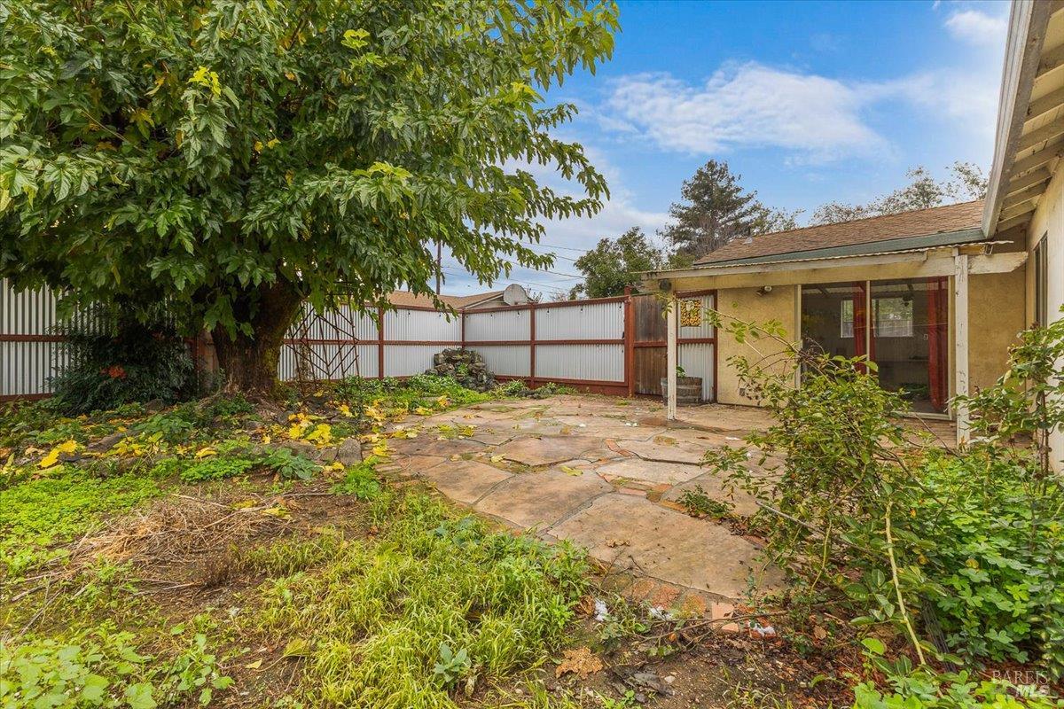 Detail Gallery Image 37 of 43 For 911 Harold Ln, Healdsburg,  CA 95448 - 3 Beds | 2 Baths