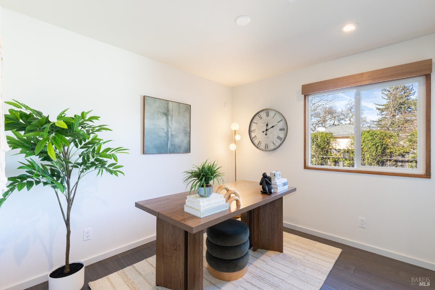 Detail Gallery Image 12 of 26 For 3776 Norfolk St, Napa,  CA 94558 - 3 Beds | 2 Baths