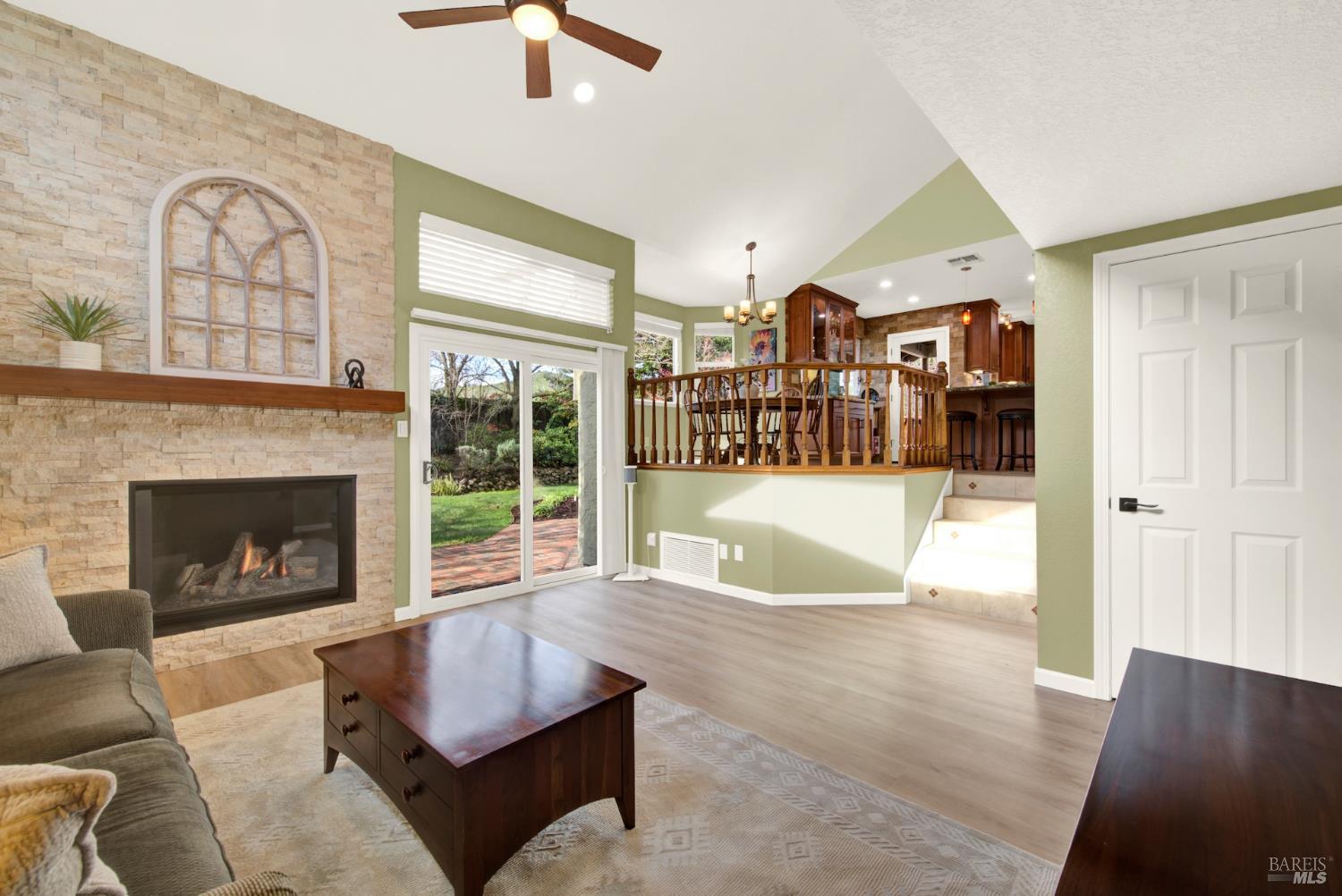 Detail Gallery Image 43 of 93 For 318 Kilgarvan Ct, Vacaville,  CA 95688 - 4 Beds | 3 Baths