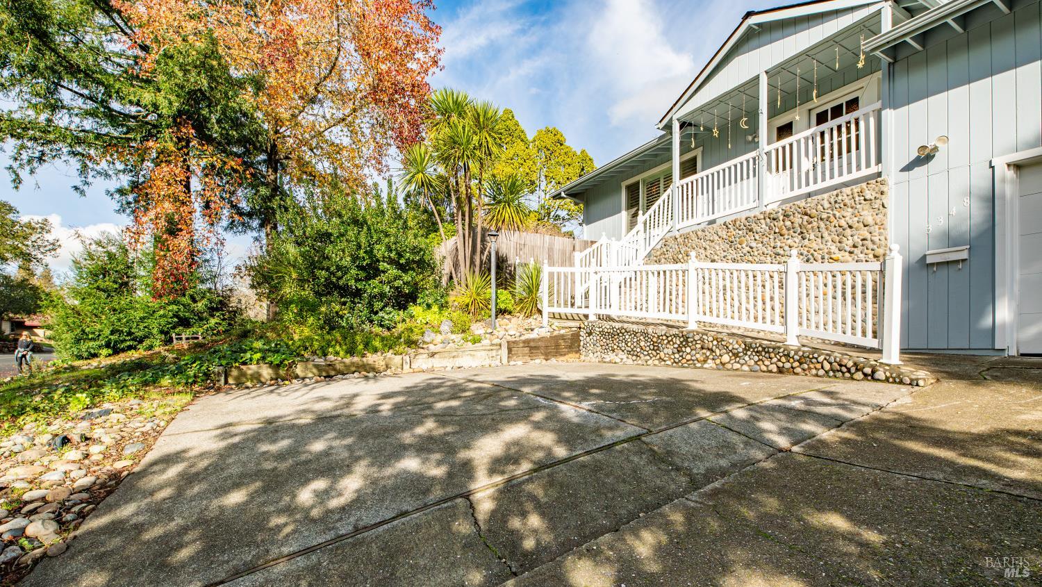 Detail Gallery Image 3 of 51 For 3348 Terra Linda Dr, Santa Rosa,  CA 95404 - 4 Beds | 5 Baths