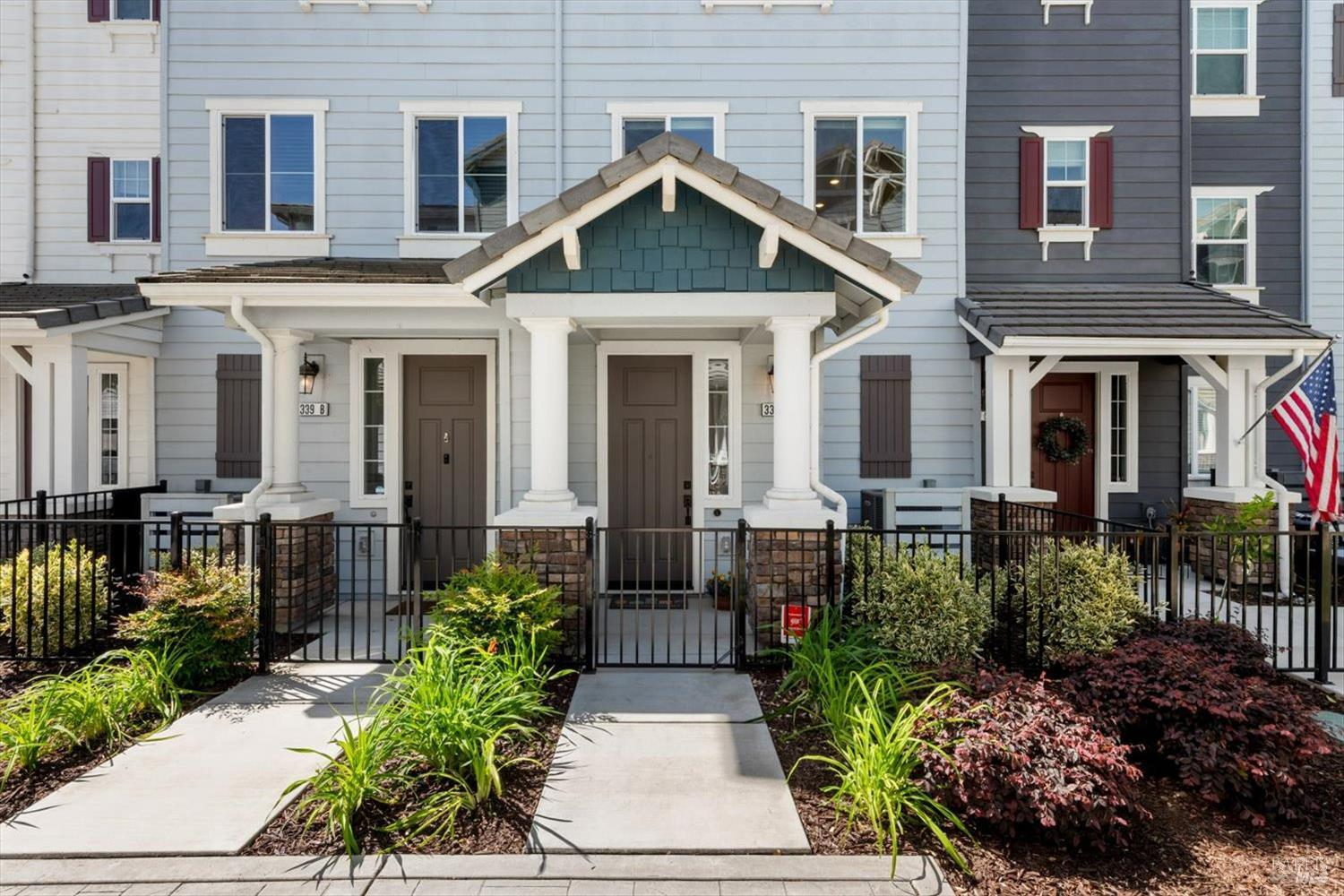 Detail Gallery Image 18 of 24 For 339 Pear Tree Ter #C,  Napa,  CA 94558 - 3 Beds | 3 Baths