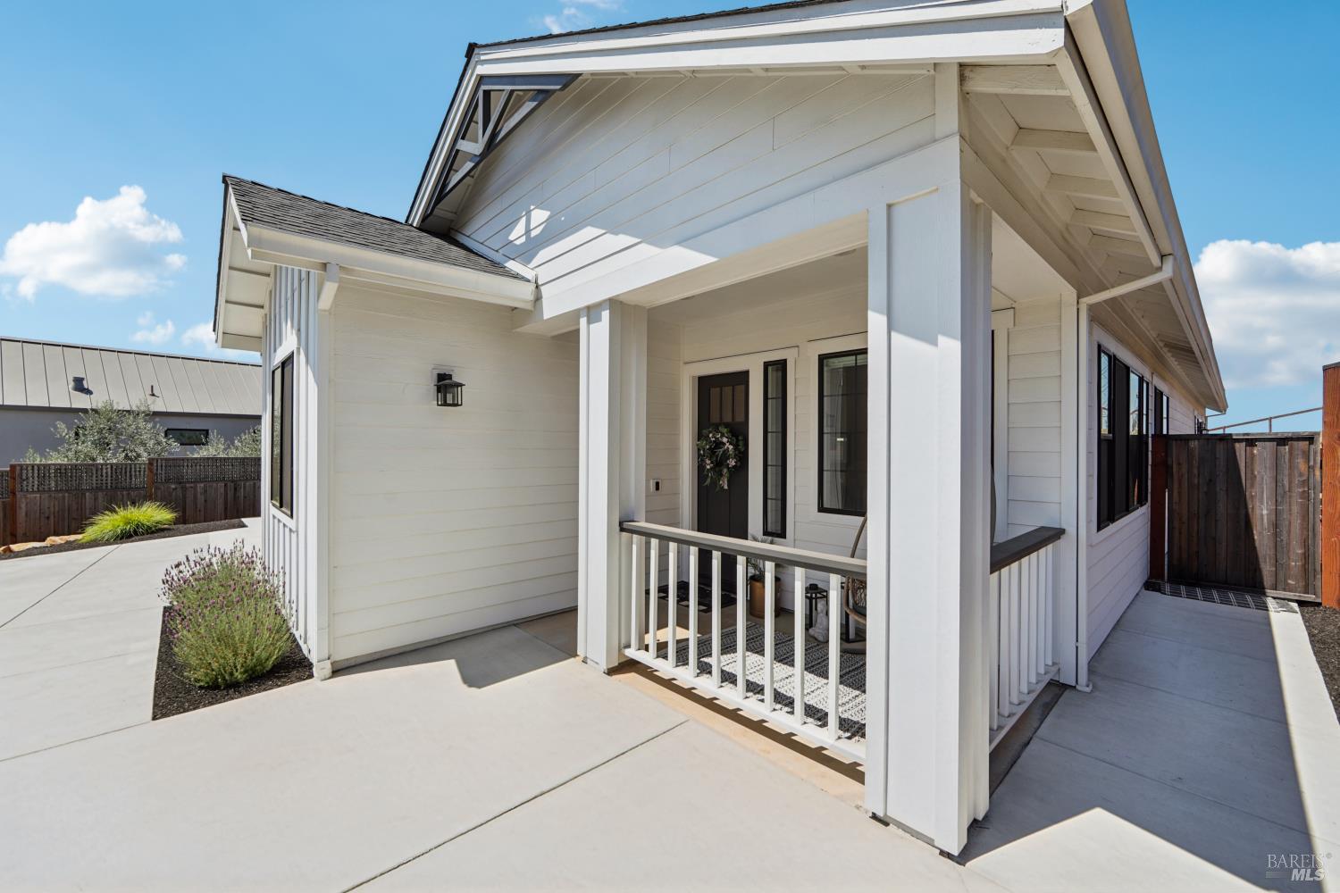 Detail Gallery Image 2 of 50 For 3675 Wyndemere Cir, Santa Rosa,  CA 95403 - 3 Beds | 3 Baths