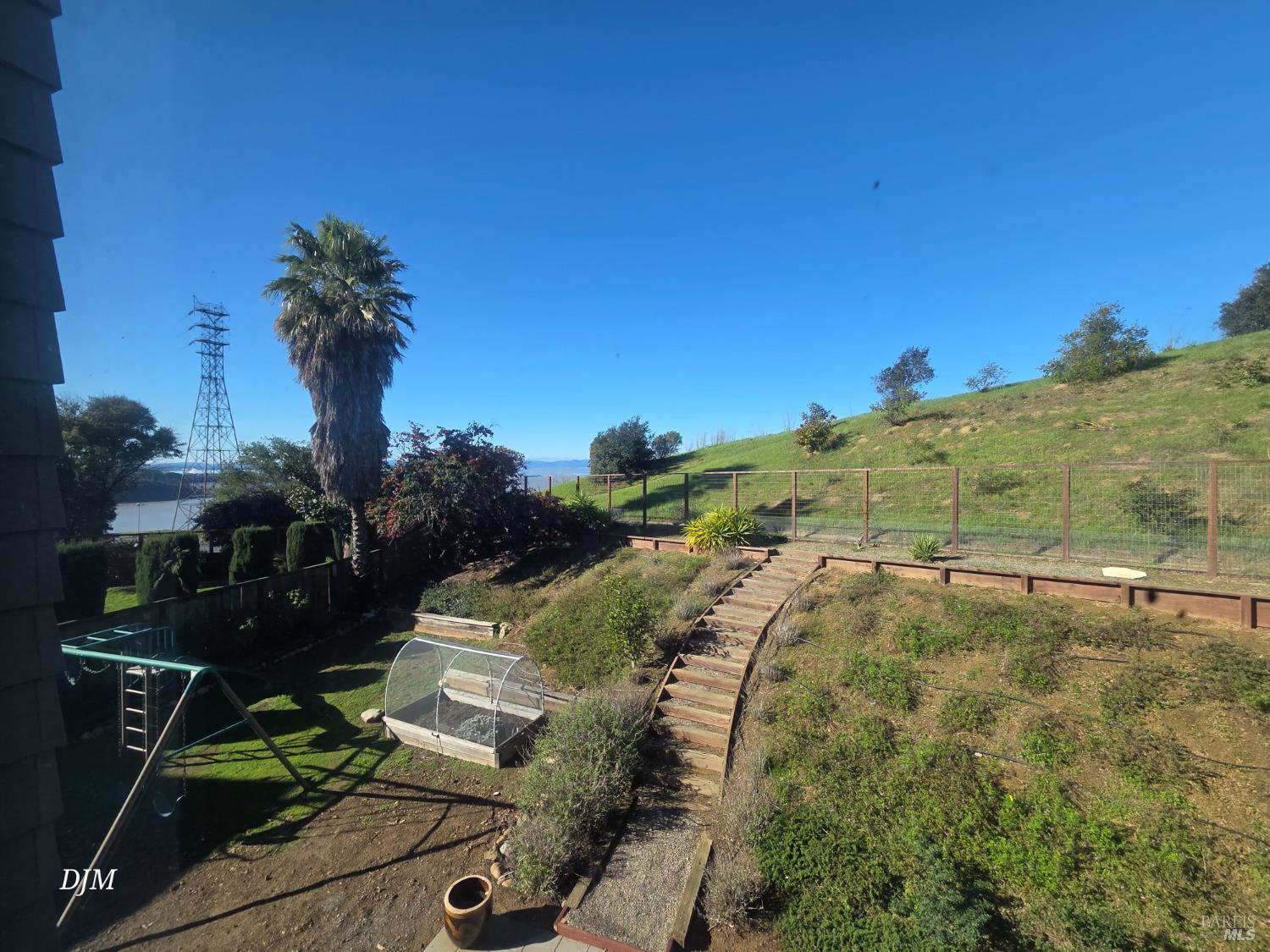 Detail Gallery Image 13 of 21 For 213 Waterview Ter, Vallejo,  CA 94591 - 3 Beds | 2/1 Baths