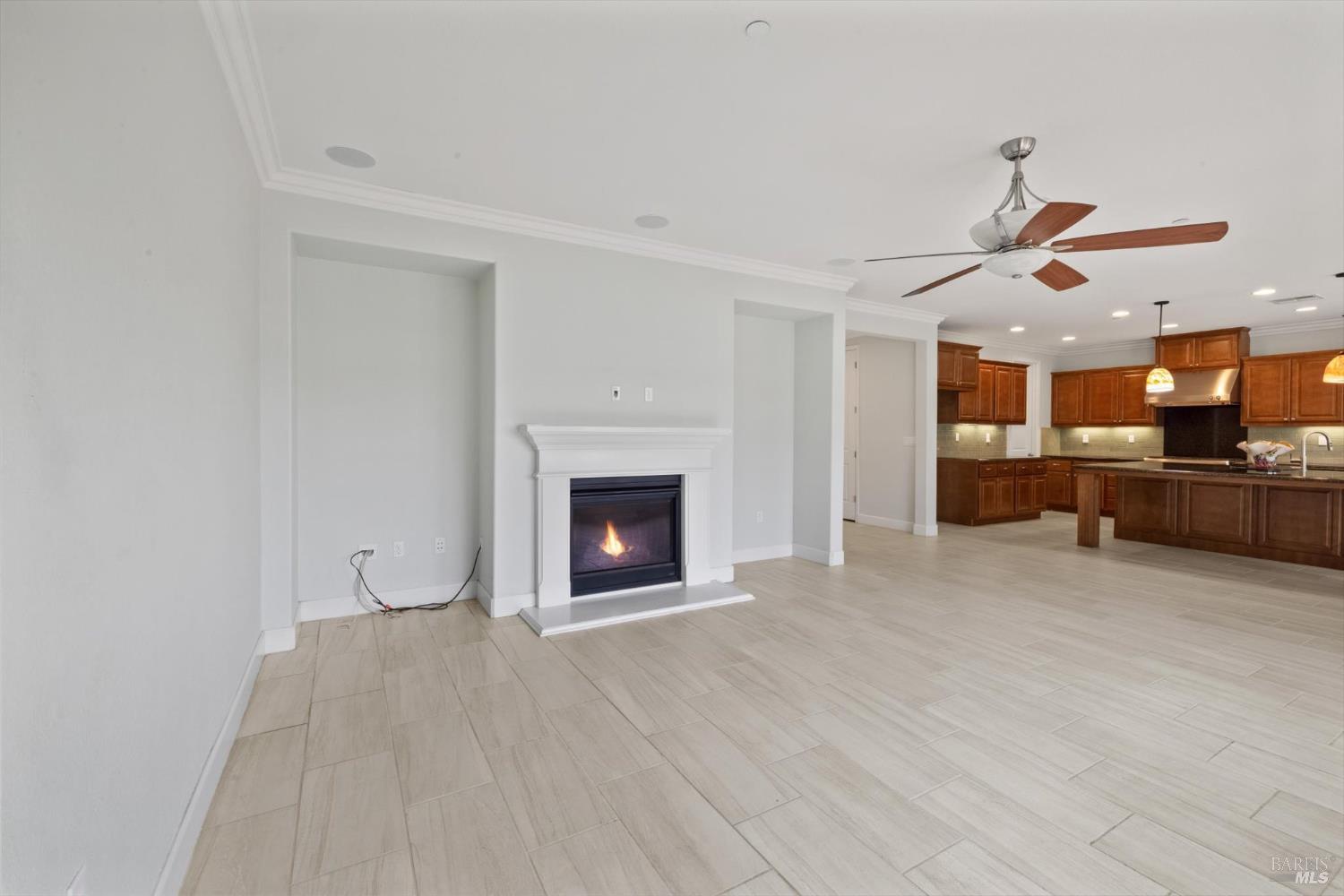 Detail Gallery Image 39 of 74 For 2036 Newcastle Dr, Vacaville,  CA 95687 - 3 Beds | 3 Baths