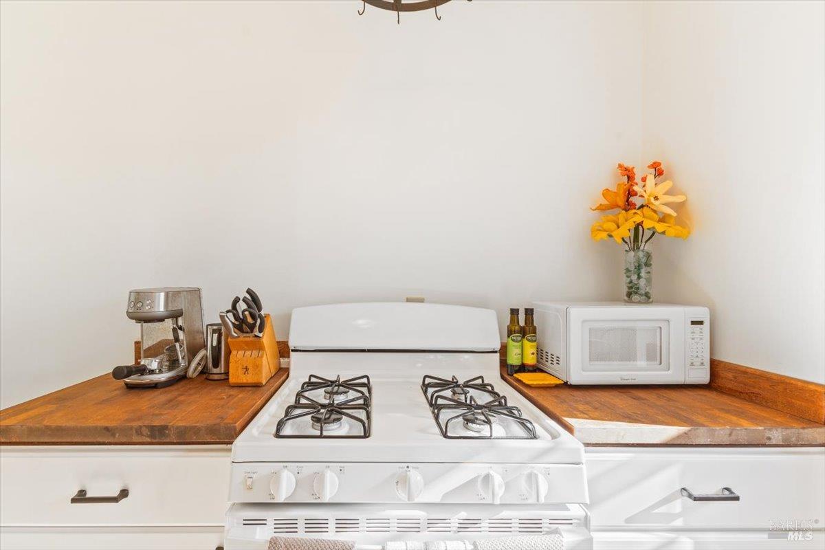 Detail Gallery Image 38 of 56 For 320 Center St, Healdsburg,  CA 95448 - – Beds | – Baths