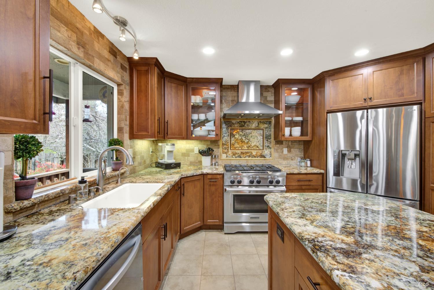 Detail Gallery Image 29 of 93 For 318 Kilgarvan Ct, Vacaville,  CA 95688 - 4 Beds | 3 Baths