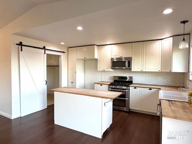 Detail Gallery Image 4 of 31 For 6765 S State Hwy 29 Rd, Kelseyville,  CA 95451 - 2 Beds | 2 Baths