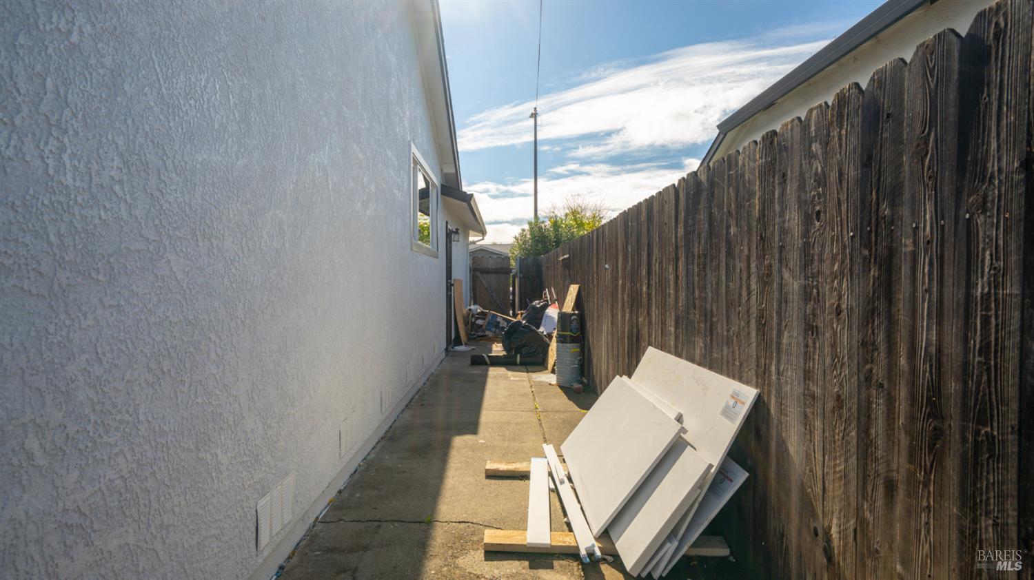 Detail Gallery Image 26 of 30 For 70 Manzanita Dr, Vacaville,  CA 95688 - 4 Beds | 2 Baths